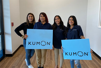 Julissa Bhakta and assistants